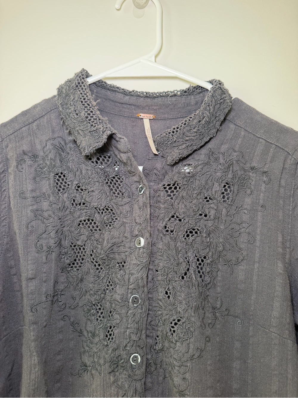 Free People Black Lace Detail Button-Up Top Women’s Small - Picture 9 of 11